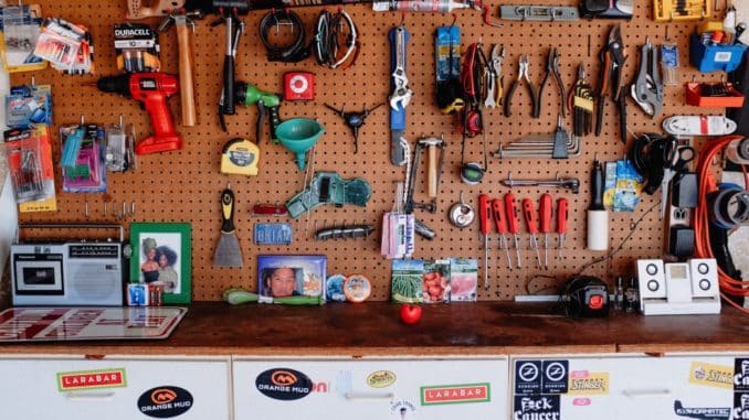 Werkzeugwand in einer Garage